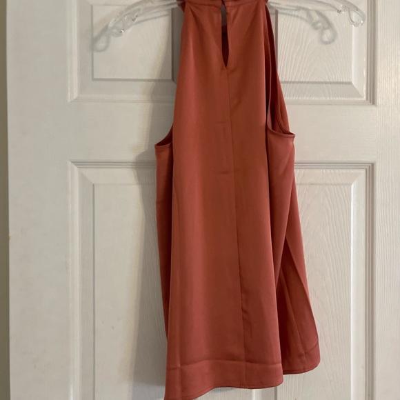 Ann Taylor satin sleeveless top. Size S. NWOT. - Picture 4 of 4